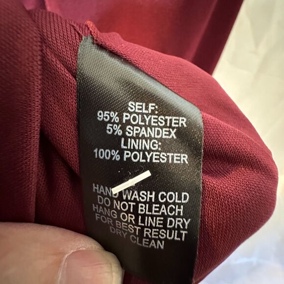 Lulu's Halter Top Style Neck Gown Slice Of Joy Burgundy Maxi - Picture 5 of 12